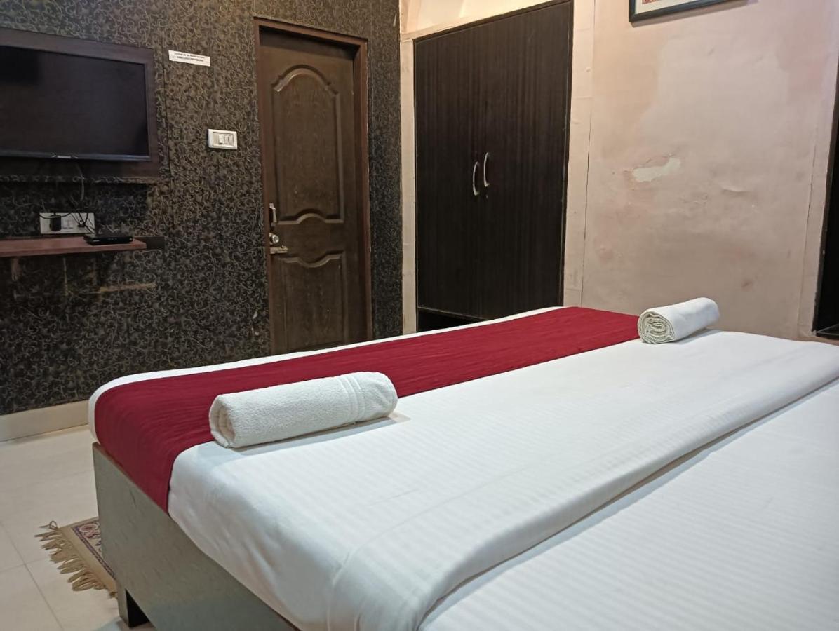 Shree Krishna Hotel Inn Varanasi Exterior photo