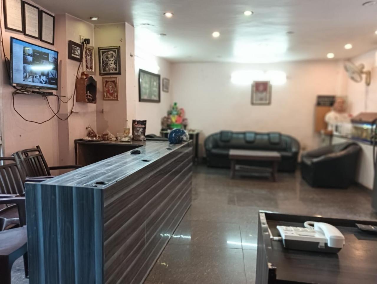 Shree Krishna Hotel Inn Varanasi Exterior photo
