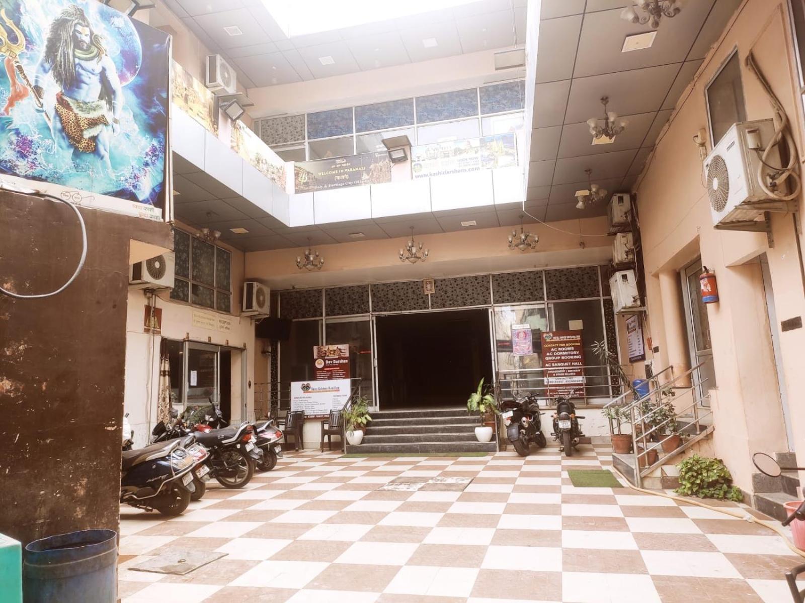 Shree Krishna Hotel Inn Varanasi Exterior photo